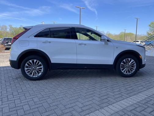 Crystal White Tricoat 2025 Cadillac XT4 Premium Luxury