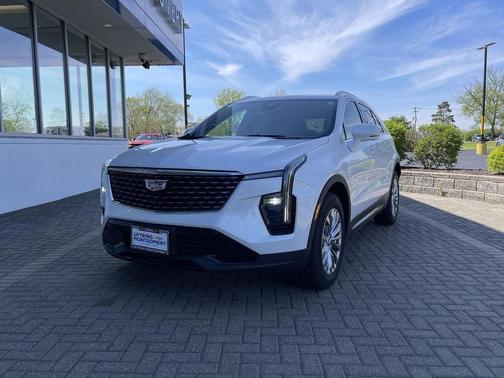 Crystal White Tricoat 2025 Cadillac XT4 Premium Luxury