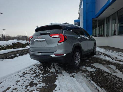 2024 GMC Terrain SLT