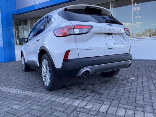 Star White Metallic Tri-Coat 2021 Ford Escape Titanium
