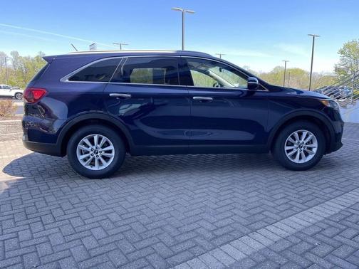 Imperial Blue 2020 Kia Sorento LX