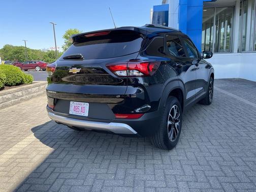 Mosaic Black Metallic 2026 Chevrolet Trailblazer LT