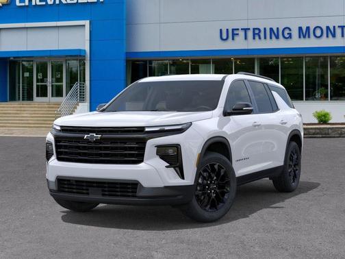Summit White 2026 Chevrolet Traverse LT