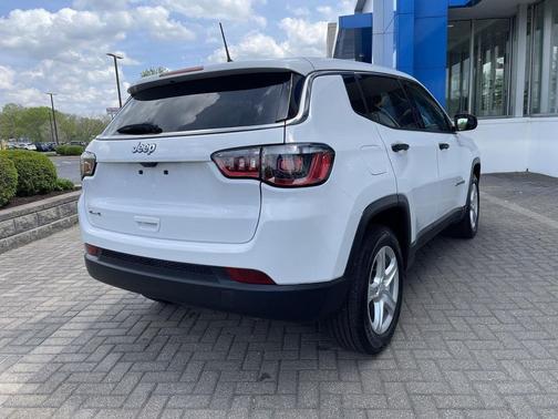 Bright White Clearcoat 2023 Jeep Compass Sport