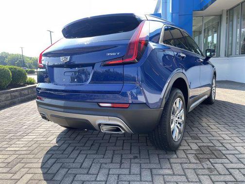 2022 Cadillac XT4 Premium Luxury