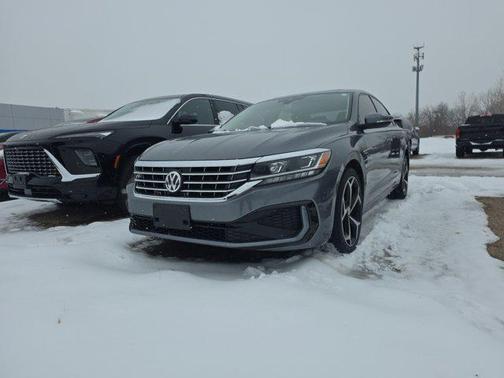 2020 Volkswagen Passat 2.0T R-Line