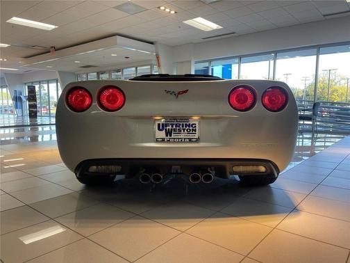 Machine Silver Metallic 2006 Chevrolet Corvette Base