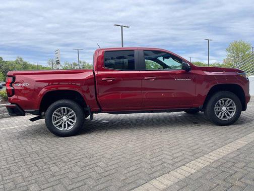 2023 Chevrolet Colorado LT
