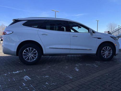 2023 Buick Enclave Essence FWD