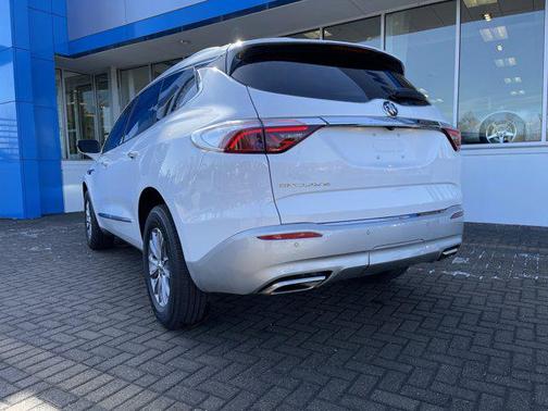 2023 Buick Enclave Essence FWD