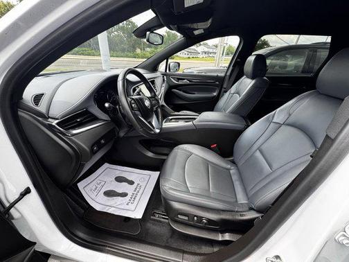 2023 Buick Enclave Essence FWD