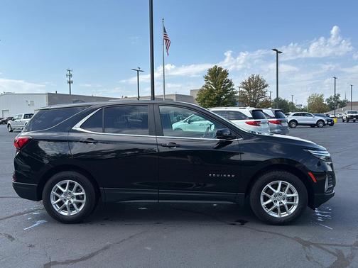 Mosaic Black Metallic 2022 Chevrolet Equinox 1LT