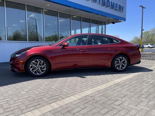 Ultimate Red 2023 Hyundai SONATA SEL
