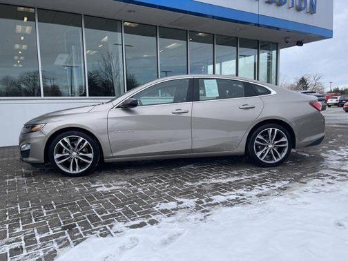 2022 Chevrolet Malibu FWD LT