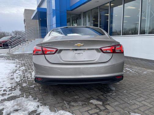 2022 Chevrolet Malibu FWD LT