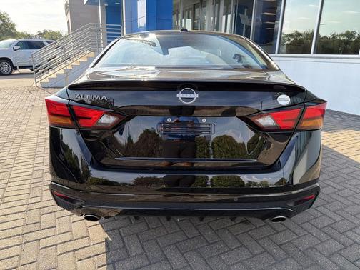Super Black 2025 Nissan Altima SV FWD