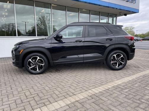 Mosaic Black Metallic 2022 Chevrolet Trailblazer RS