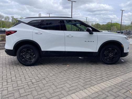 Summit White 2024 Chevrolet Blazer 2LT