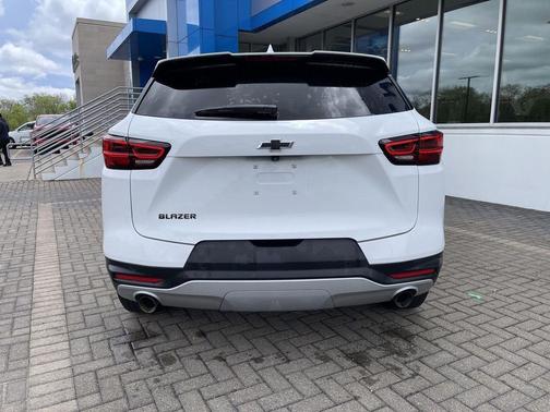 Summit White 2024 Chevrolet Blazer 2LT