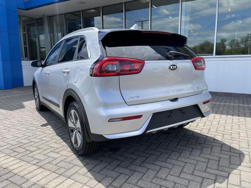 Silky Silver 2019 Kia Niro EX