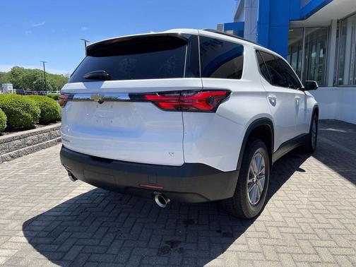 Summit White 2023 Chevrolet Traverse LT Leather