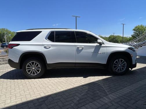 Summit White 2023 Chevrolet Traverse LT Leather