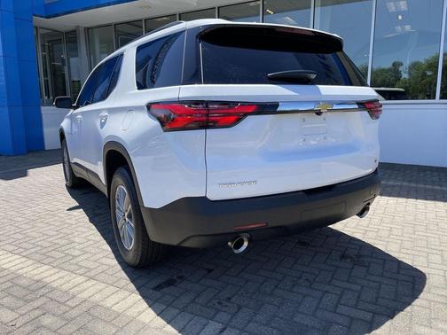 Summit White 2023 Chevrolet Traverse LT Leather