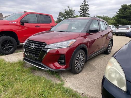 Scarlet Ember Tintcoat 2023 Nissan Kicks SR