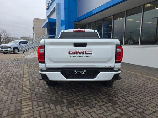 2023 GMC Canyon AT4