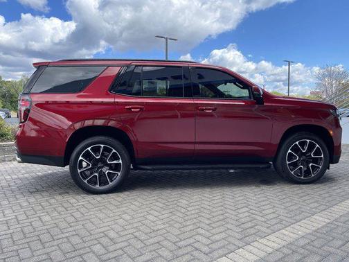 2024 Chevrolet Tahoe 4WD RST