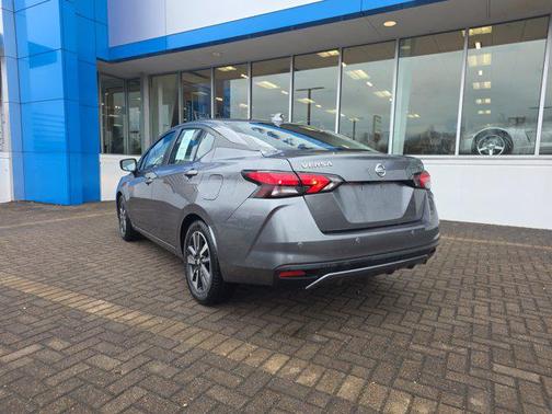 2022 Nissan Versa 1.6 SV