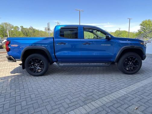 Glacier Blue Metallic 2023 Chevrolet Colorado Trail Boss