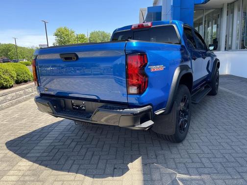 Glacier Blue Metallic 2023 Chevrolet Colorado Trail Boss