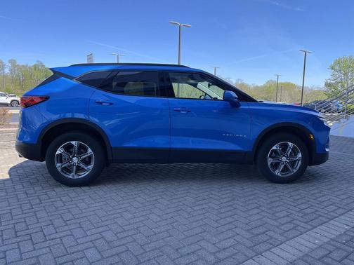 Riptide Blue Metallic 2024 Chevrolet Blazer 2LT