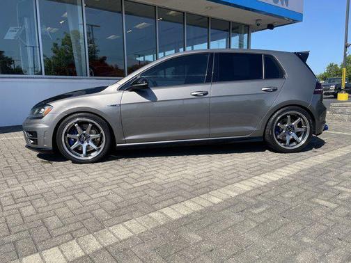 2017 Volkswagen Golf R 2.0T DSG