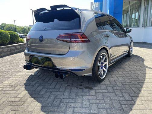 2017 Volkswagen Golf R 2.0T DSG