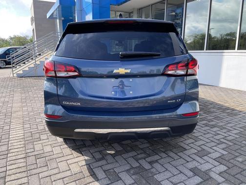Lakeshore Blue Metallic 2024 Chevrolet Equinox 1LT