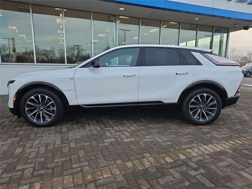 Crystal White Tricoat 2025 Cadillac LYRIQ Sport