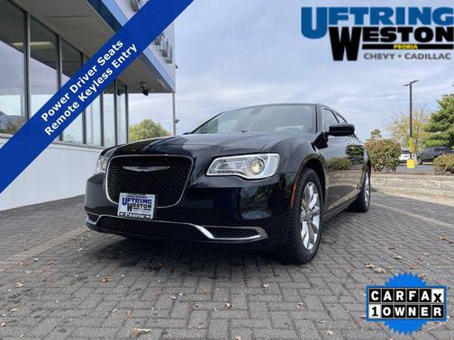 2022 Chrysler 300 Touring