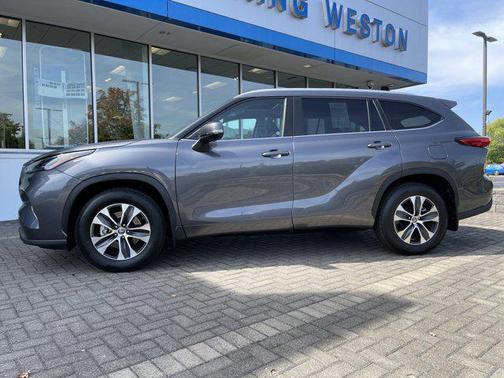 2023 Toyota Highlander XSE