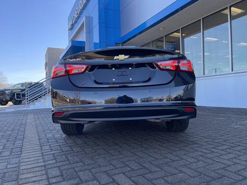 2022 Chevrolet Malibu FWD LT