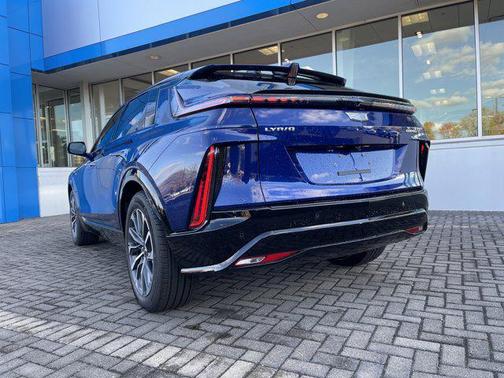 2025 Cadillac LYRIQ Sport