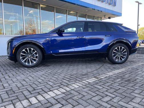 2025 Cadillac LYRIQ Sport