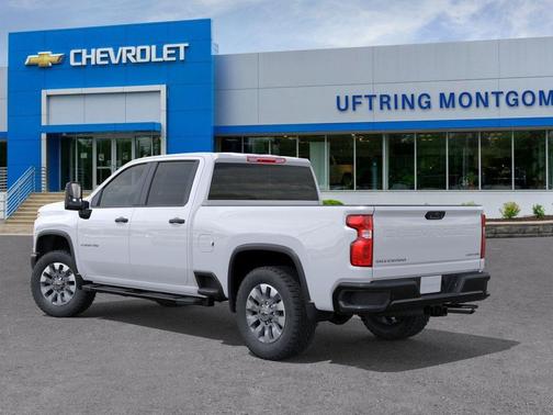 Summit White 2026 Chevrolet Silverado 2500 Custom