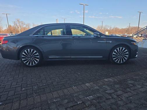 2017 Lincoln Continental Black Label