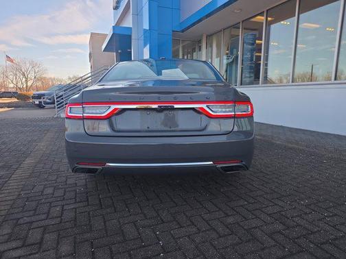 2017 Lincoln Continental Black Label