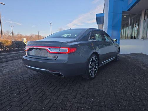 2017 Lincoln Continental Black Label