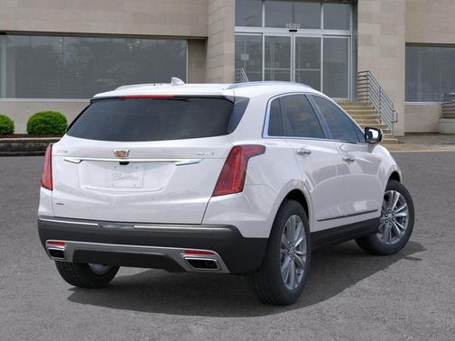 Crystal White Tricoat 2026 Cadillac XT5 Premium Luxury