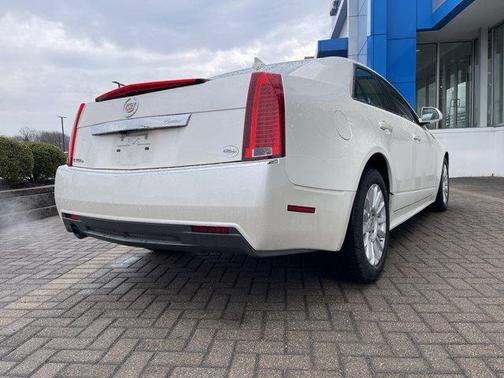 White Diamond Pearl 2011 Cadillac CTS Luxury