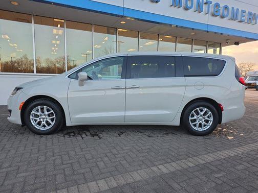 2020 Chrysler Pacifica Touring